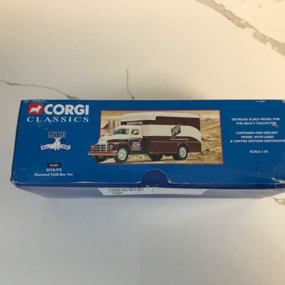 Corgi Classics Limited Edition Schlitz Diamond T620 Morgan Box Van 1:50  NIB - Picture 3 of 13